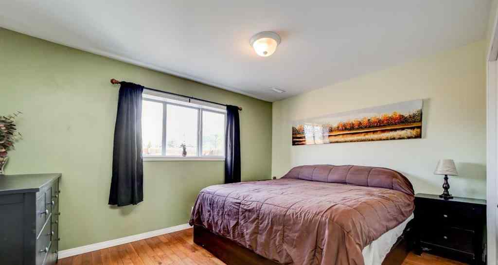 MLS® A2238491 - 2102 214 Street  in NONE Bellevue, Residential