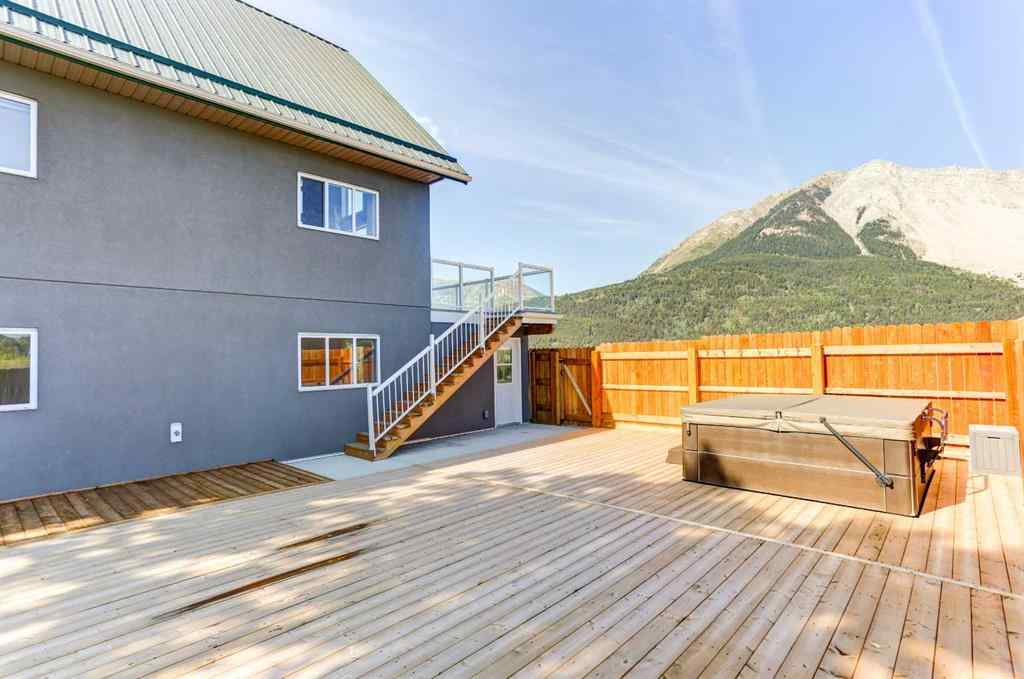 MLS® A2238491 - 2102 214 Street  in NONE Bellevue, Residential