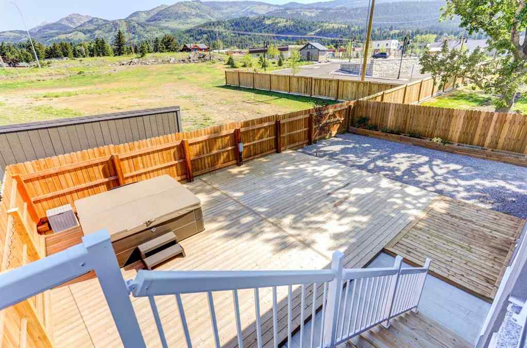 MLS® A2238491 - 2102 214 Street  in NONE Bellevue, Residential