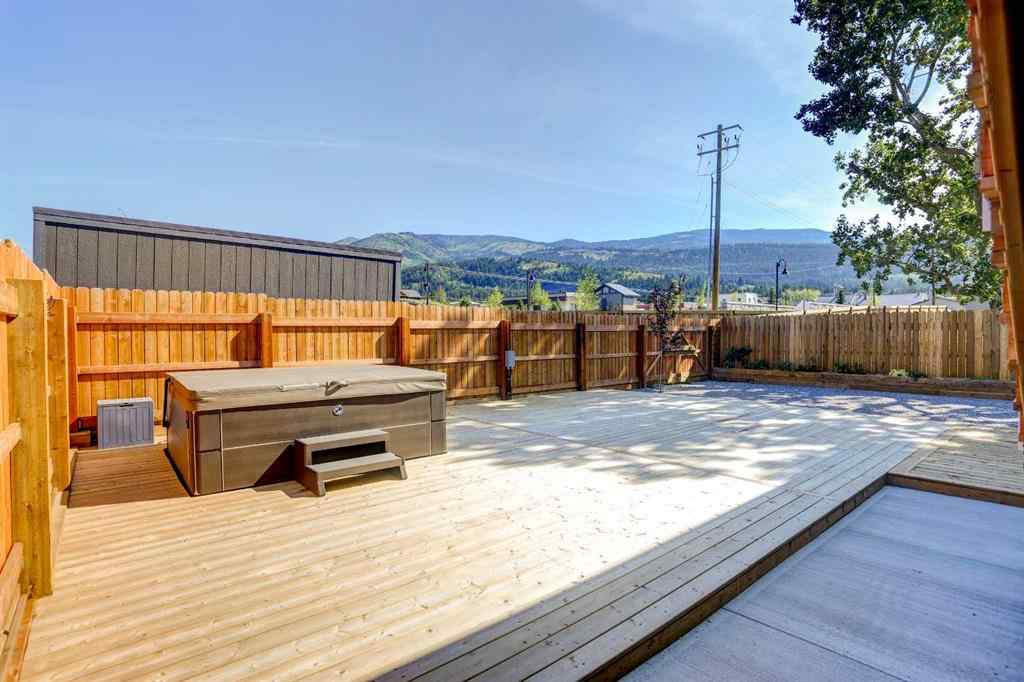 MLS® A2238491 - 2102 214 Street  in NONE Bellevue, Residential