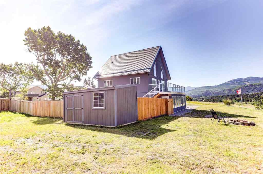 MLS® A2238491 - 2102 214 Street  in NONE Bellevue, Residential