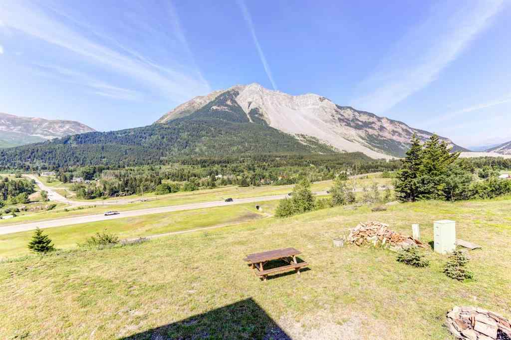 MLS® A2238491 - 2102 214 Street  in NONE Bellevue, Residential