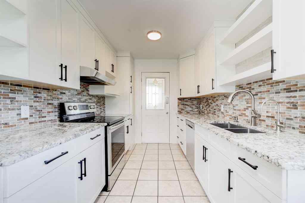 MLS® A2238491 - 2102 214 Street  in NONE Bellevue, Residential