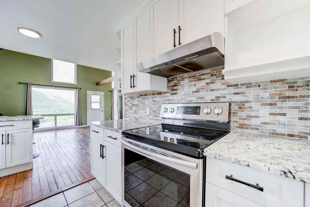 MLS® A2238491 - 2102 214 Street  in NONE Bellevue, Residential