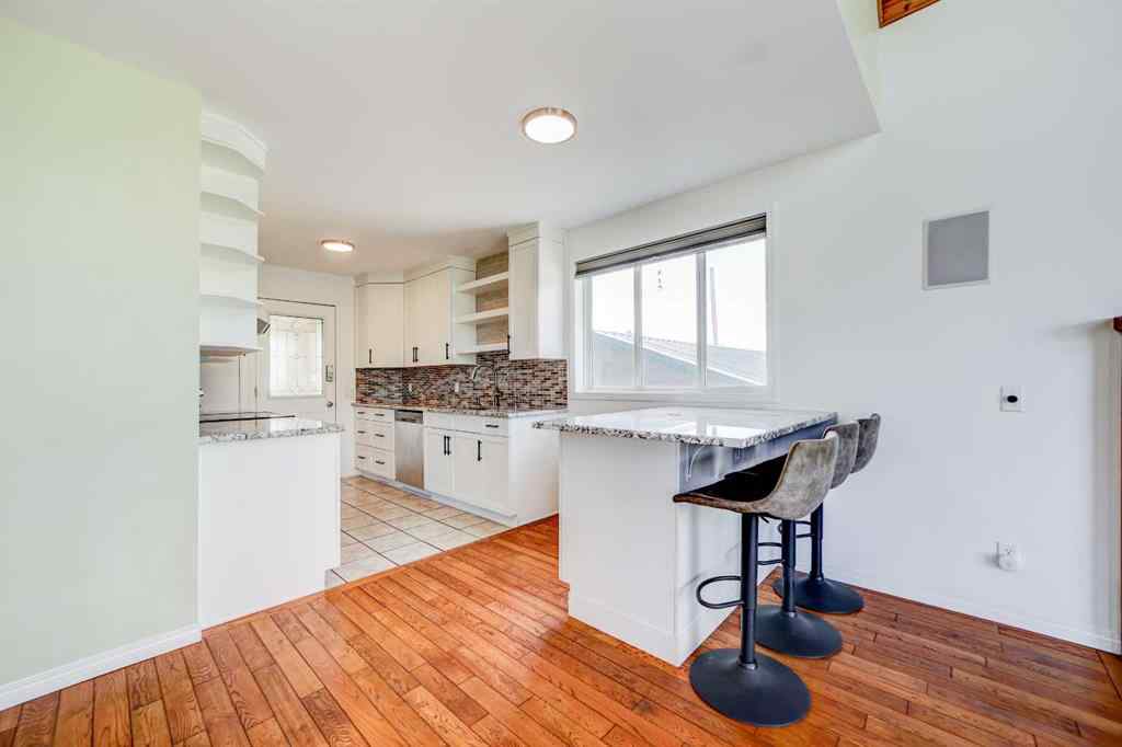 MLS® A2238491 - 2102 214 Street  in NONE Bellevue, Residential