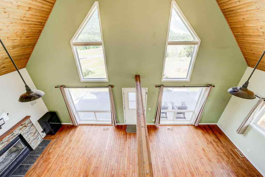 MLS® A2238491 - 2102 214 Street  in NONE Bellevue, Residential