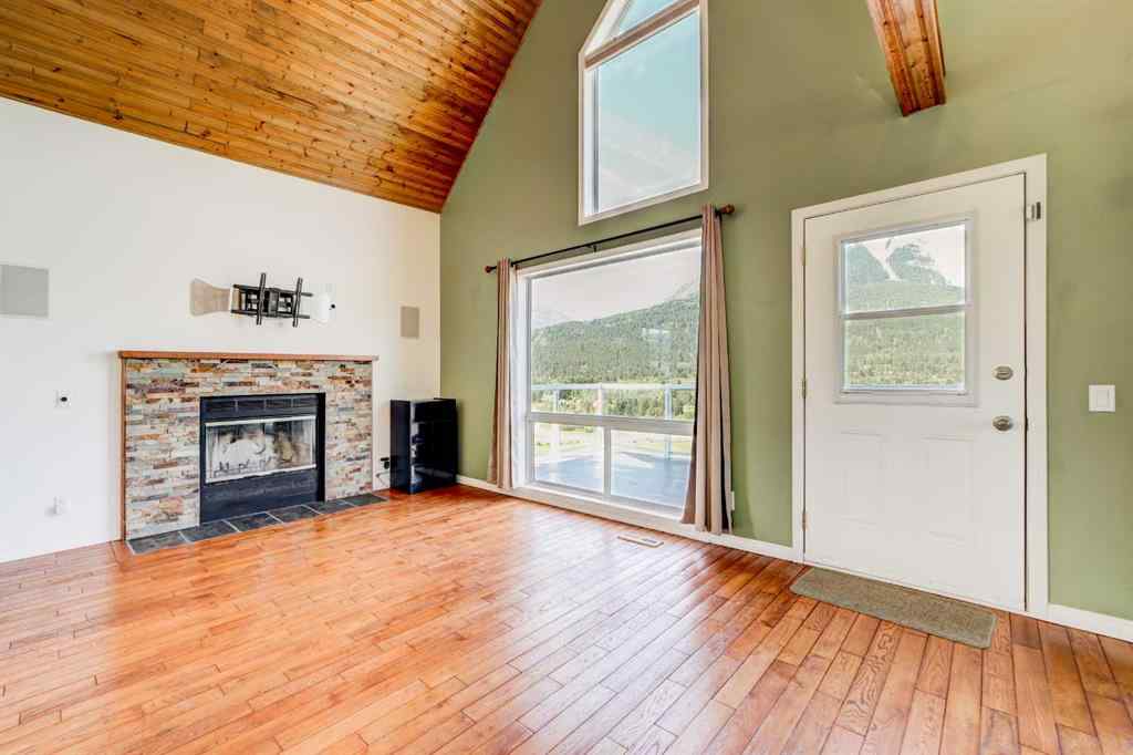 MLS® A2238491 - 2102 214 Street  in NONE Bellevue, Residential