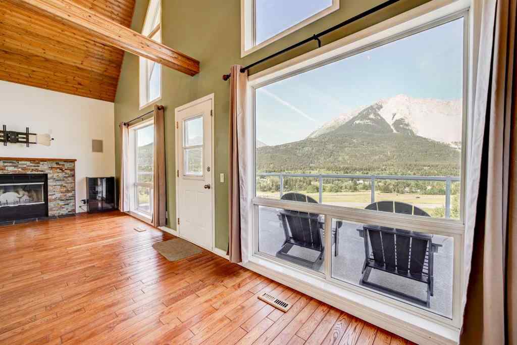 MLS® A2238491 - 2102 214 Street  in NONE Bellevue, Residential