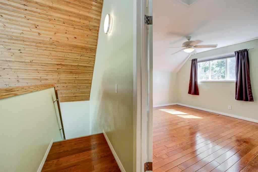 MLS® A2238491 - 2102 214 Street  in NONE Bellevue, Residential