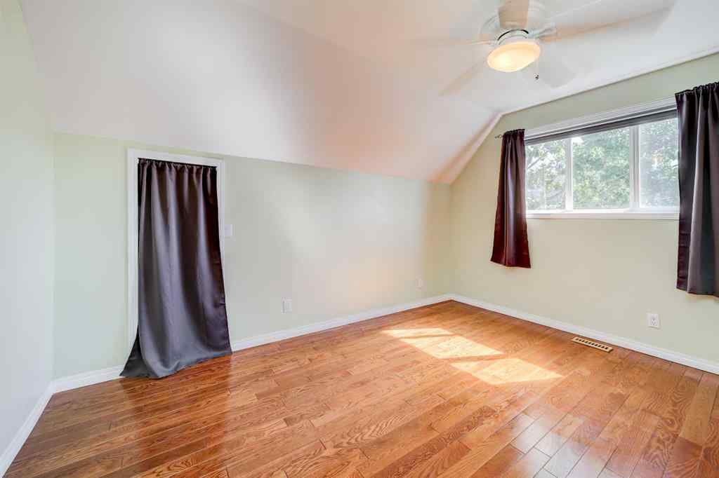 MLS® A2238491 - 2102 214 Street  in NONE Bellevue, Residential