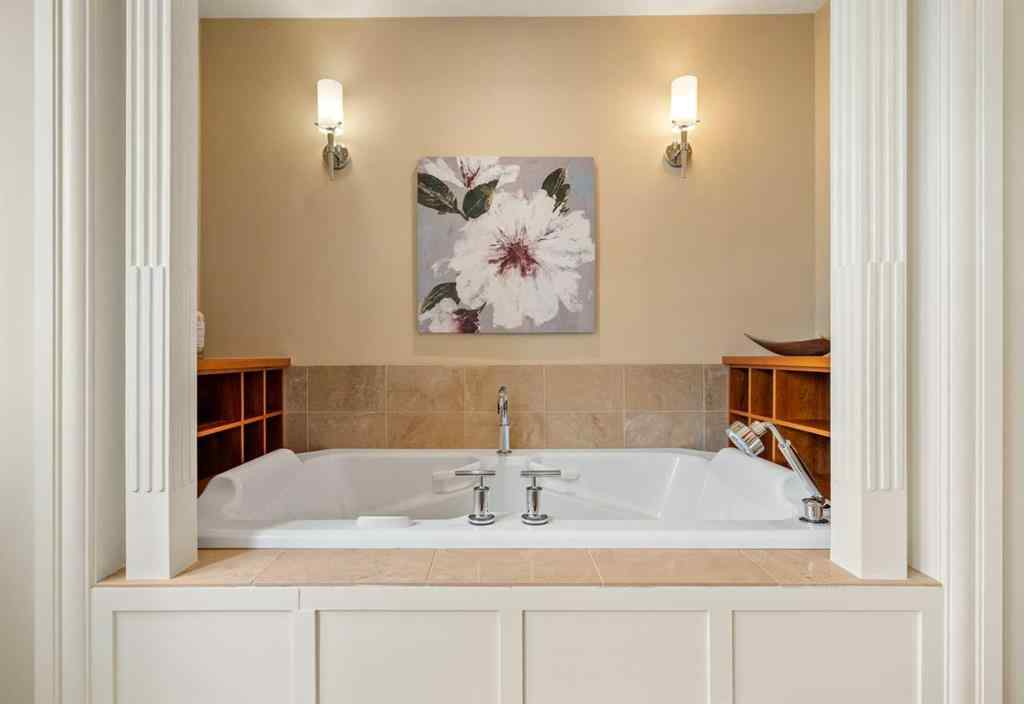 MLS® A2238513 - 36 Baycrest Place SW in Bayview Calgary, Residential