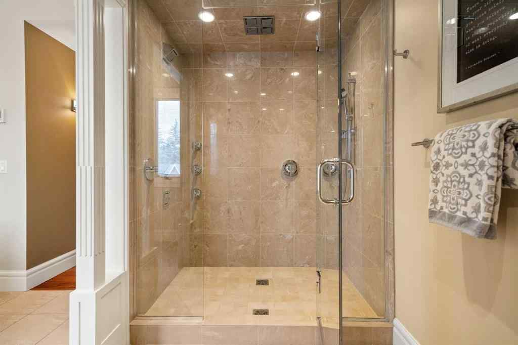 MLS® A2238513 - 36 Baycrest Place SW in Bayview Calgary, Residential