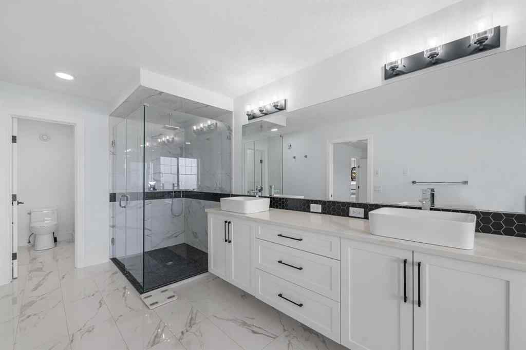 MLS® A2238547 - 33 Waterford Terrace  in Waterford Chestermere, Residential