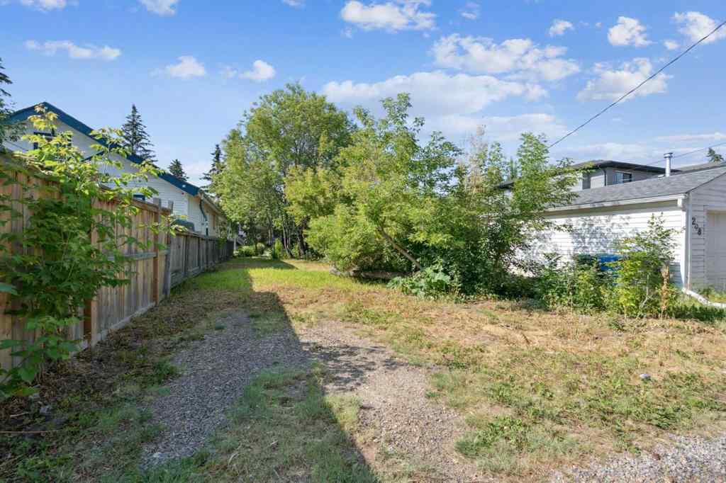MLS® A2238548 - 206 12 Avenue NW in Crescent Heights Calgary, Land