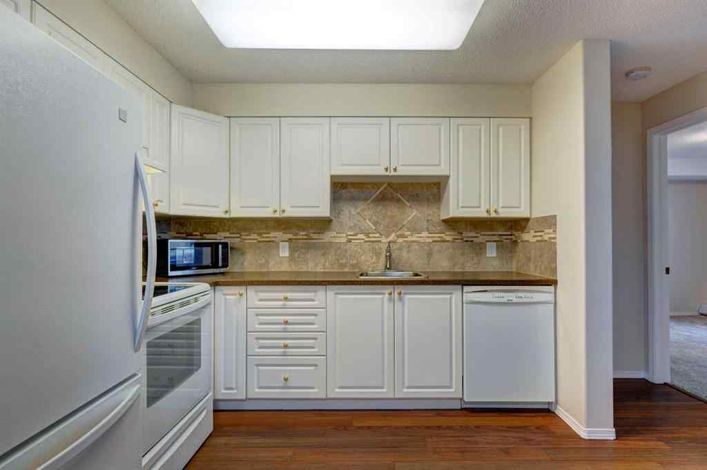 MLS® A2238555 - 3211 Millrise Point SW in Millrise Calgary, Residential