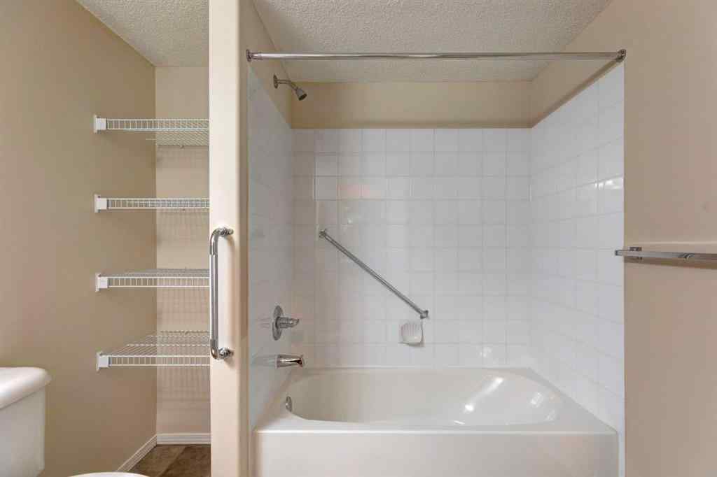 MLS® A2238555 - 3211 Millrise Point SW in Millrise Calgary, Residential