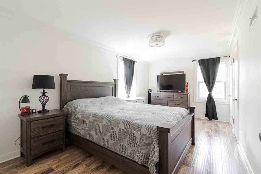 MLS® A2238561 - 49 Poplar Crescent  in Gregoire Lake Gregoire Lake Estates, Residential