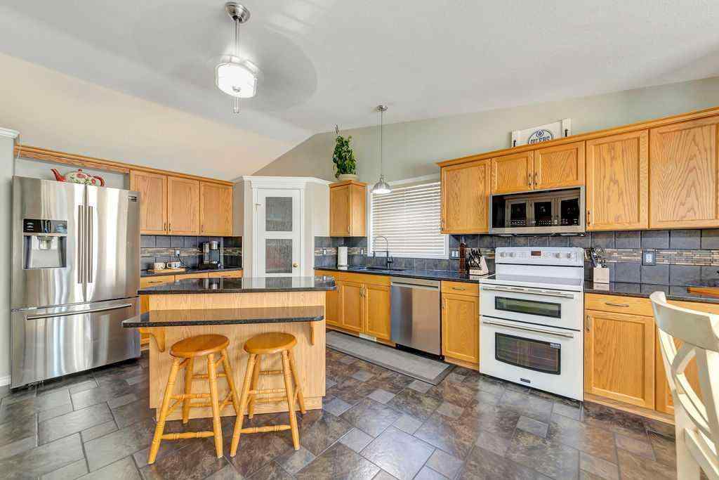 MLS® A2238565 - 3504 61 Avenue  in Parkview Estates Lloydminster, Residential