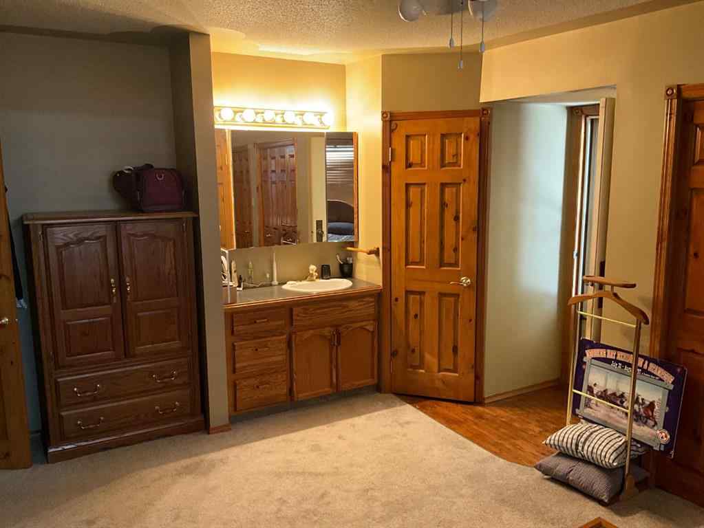 MLS® A2238566 - 1600 Echo Dale Road SW in NONE Medicine Hat, Residential