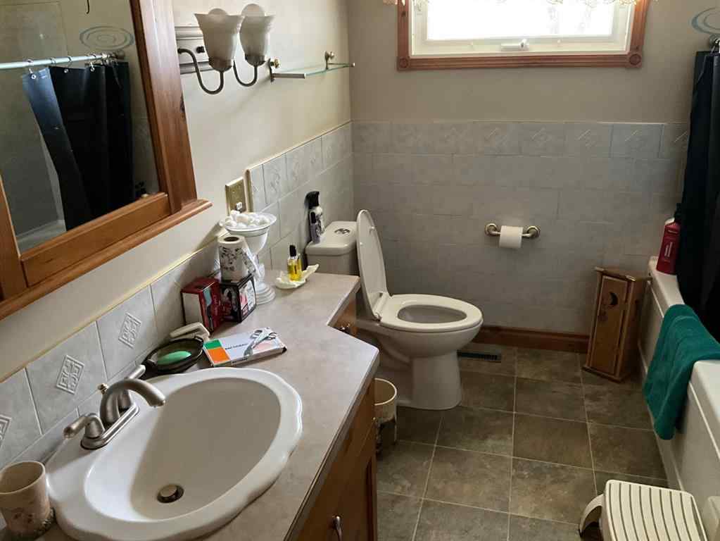MLS® A2238566 - 1600 Echo Dale Road SW in NONE Medicine Hat, Residential