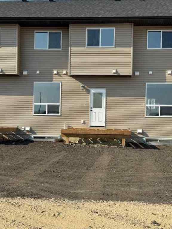 MLS® A2238579 - 42 Irvin Way  in Iron Gate Sylvan Lake, Residential