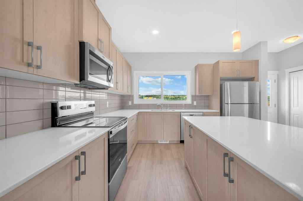 MLS® A2238594 - 578 Wolf Willow Boulevard SE in Wolf Willow Calgary, Residential