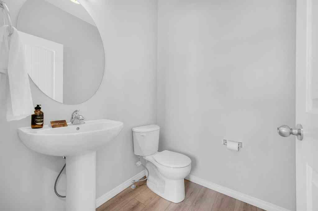 MLS® A2238594 - 578 Wolf Willow Boulevard SE in Wolf Willow Calgary, Residential