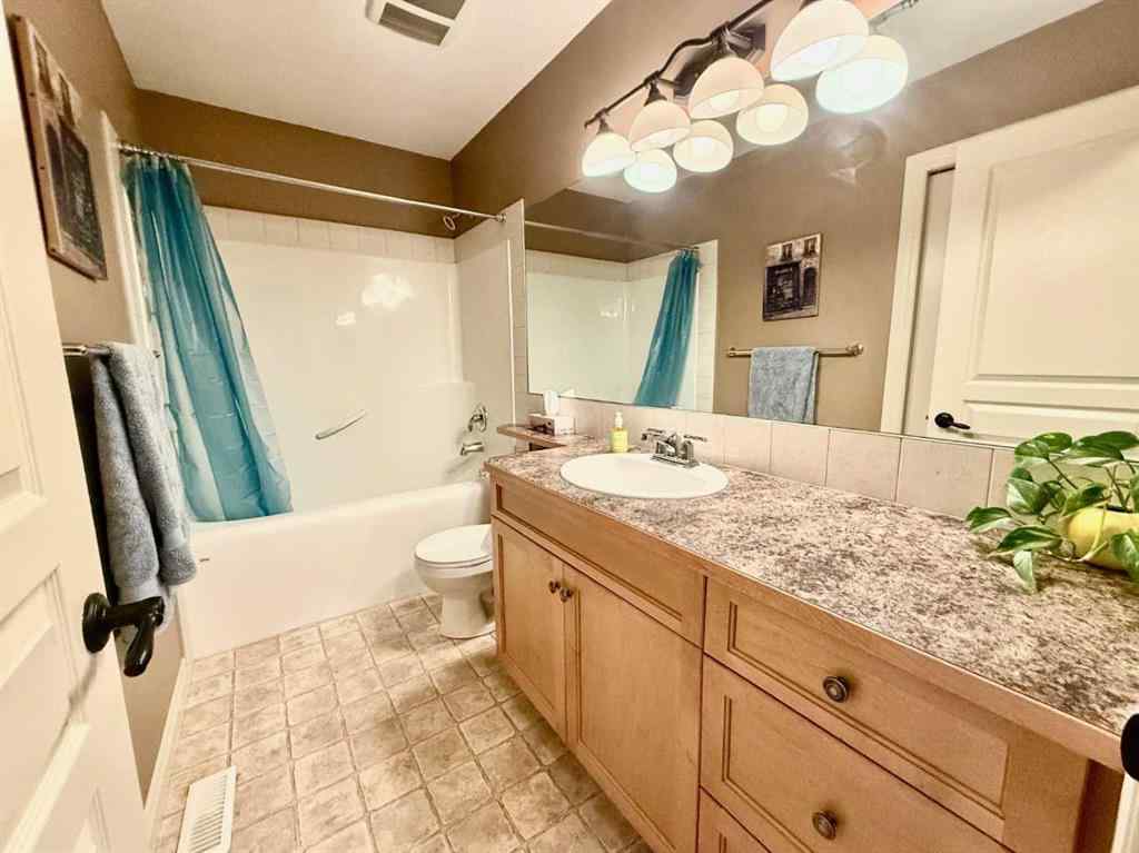 MLS® A2238605 - 215 Hawkmere Road  in Westmere Chestermere, Residential