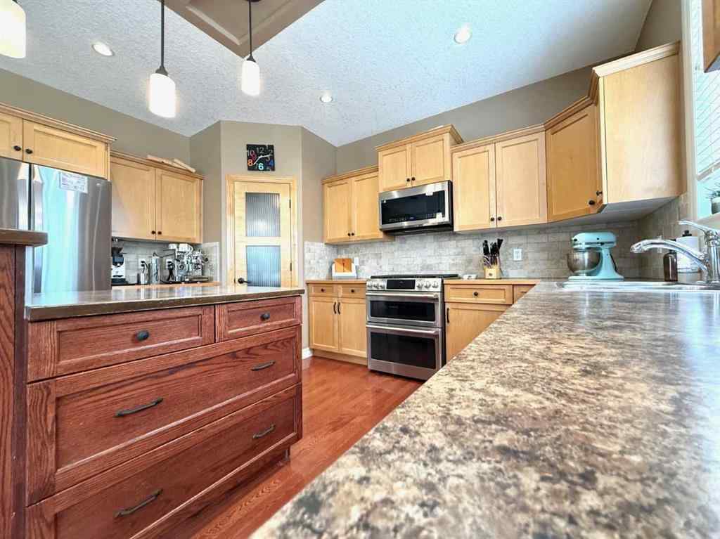 MLS® A2238605 - 215 Hawkmere Road  in Westmere Chestermere, Residential