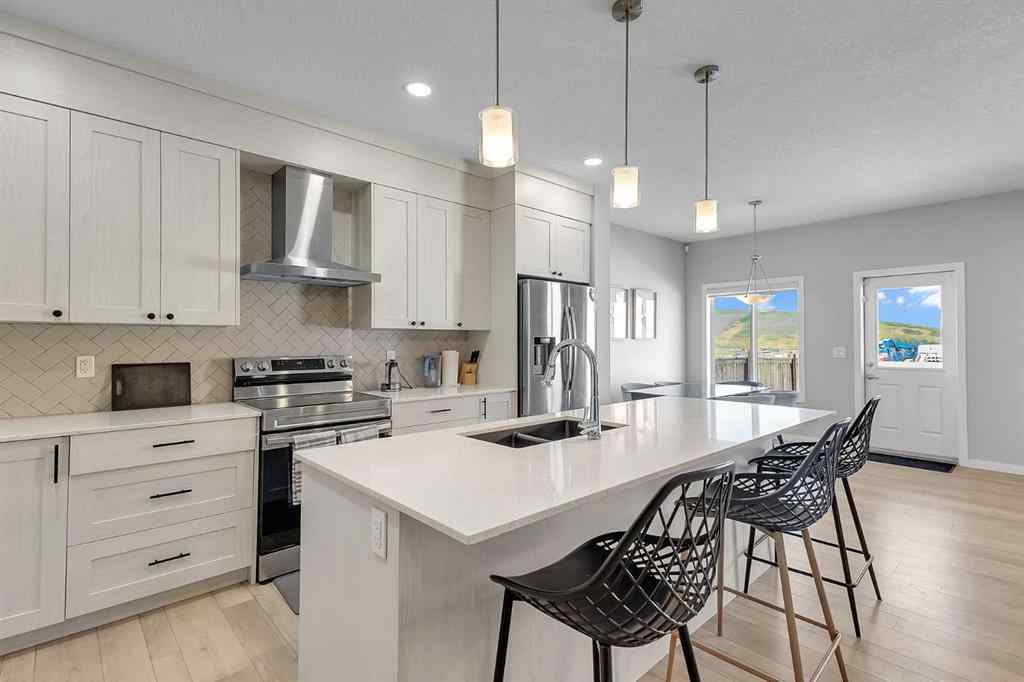 MLS® A2238622 - 672 Walgrove Boulevard SE in Walden Calgary, Residential