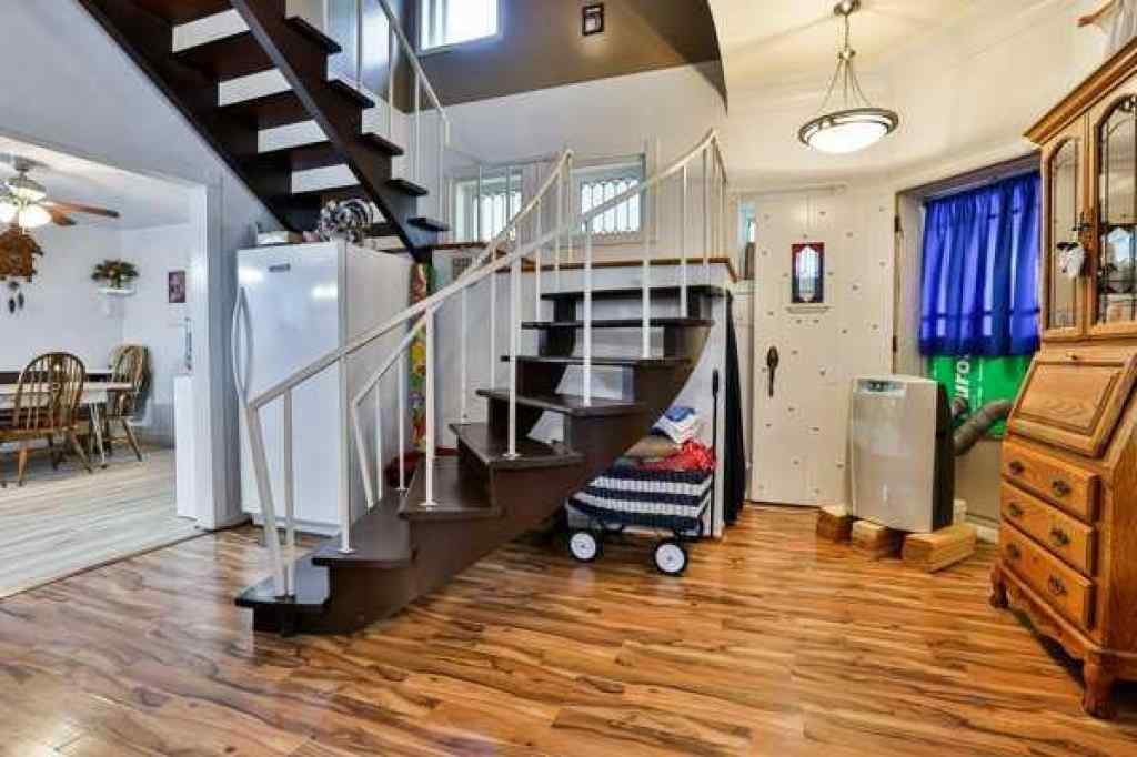 MLS® A2238640 - 5202 52 Street  in NONE Taber, Residential