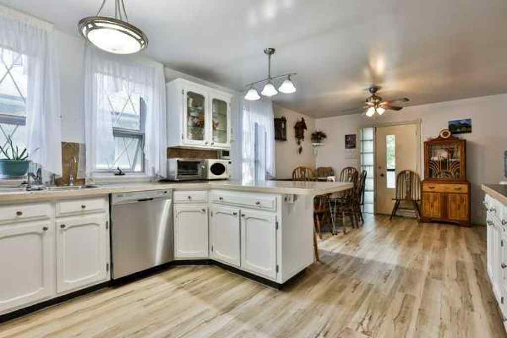 MLS® A2238640 - 5202 52 Street  in NONE Taber, Residential