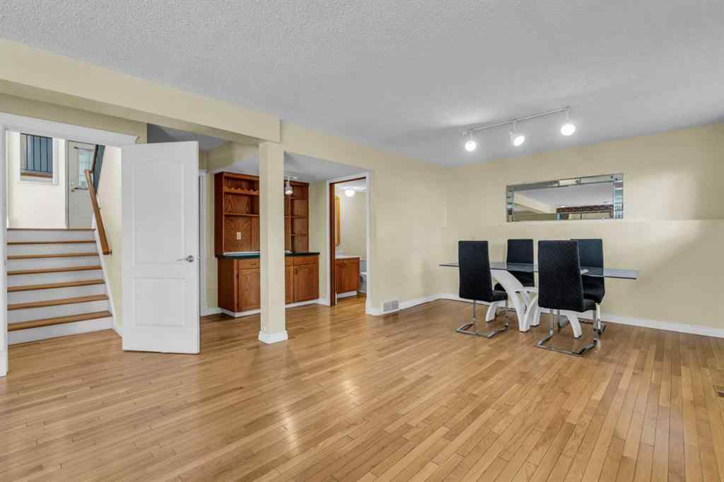 MLS® A2238650 - 203 Edgeland Road NW in Edgemont Calgary, Residential
