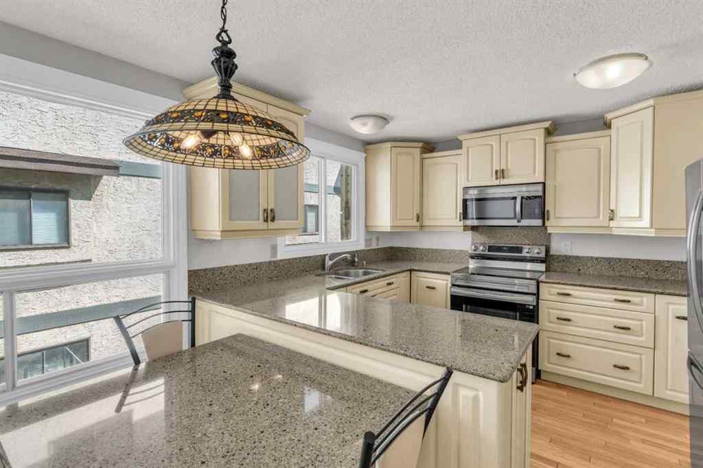 MLS® A2238650 - 203 Edgeland Road NW in Edgemont Calgary, Residential