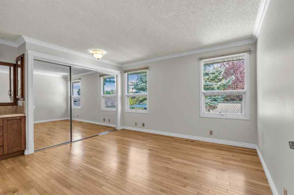 MLS® A2238650 - 203 Edgeland Road NW in Edgemont Calgary, Residential