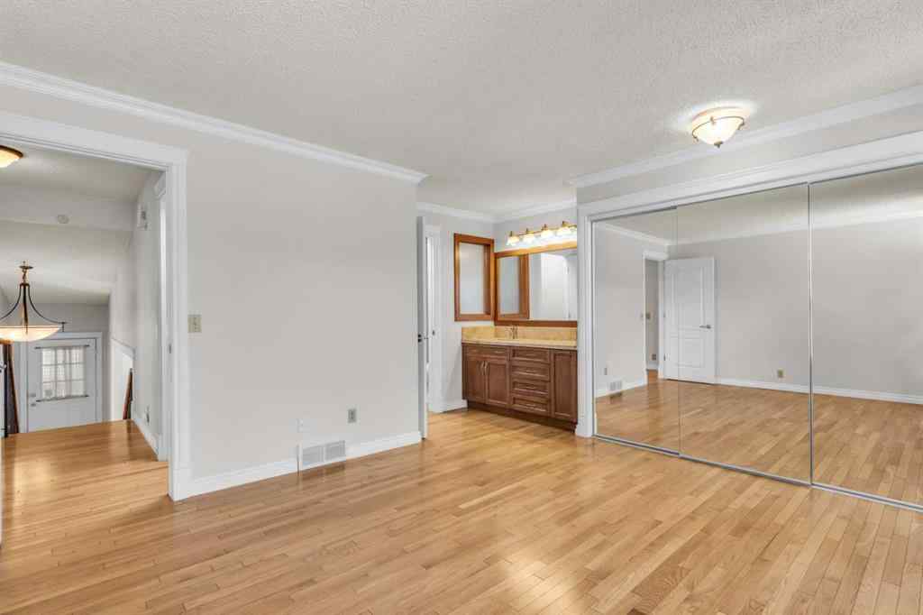 MLS® A2238650 - 203 Edgeland Road NW in Edgemont Calgary, Residential