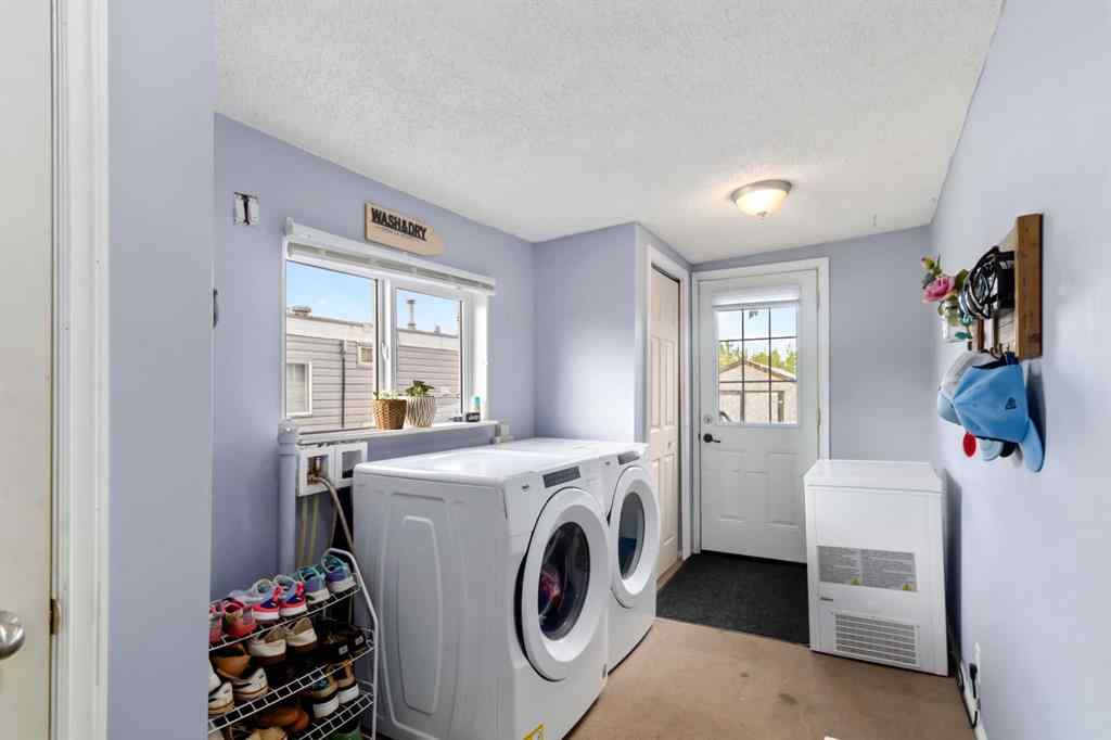 MLS® A2238654 - 224 GRANDVIEW Crescent  in Gregoire Park Fort McMurray, Mobile