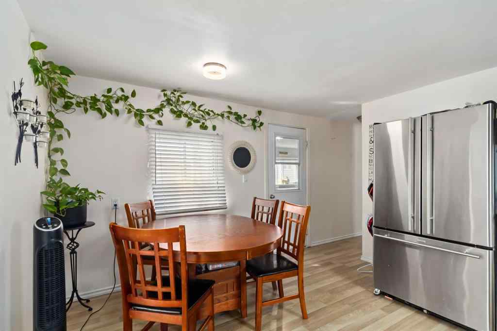 MLS® A2238654 - 224 GRANDVIEW Crescent  in Gregoire Park Fort McMurray, Mobile