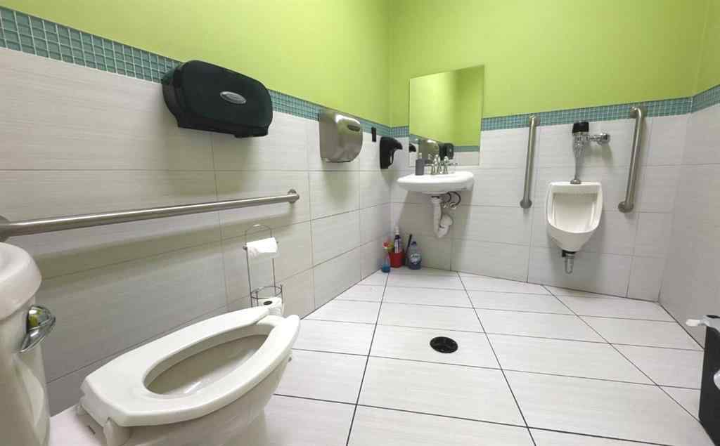 MLS® A2238660 - Unit #108 320 West Creek Drive  in Rainbow Falls Chestermere, Commercial