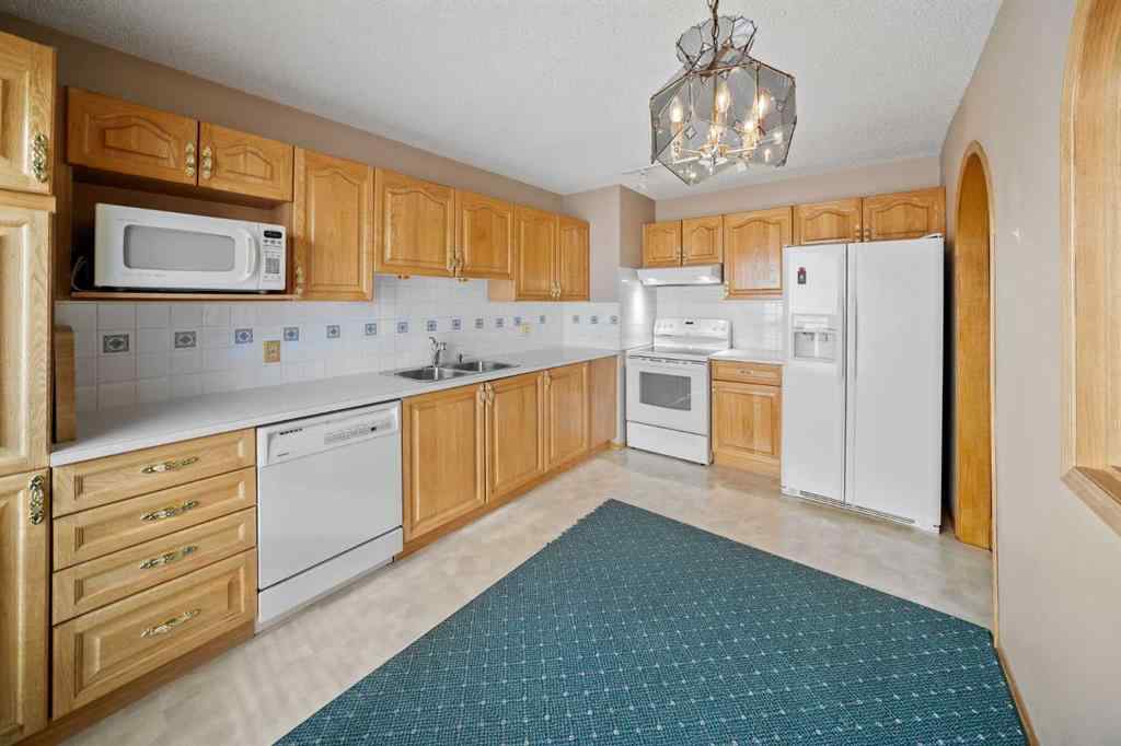 MLS® A2238661 - 131 Prominence Heights SW in Patterson Calgary, Residential
