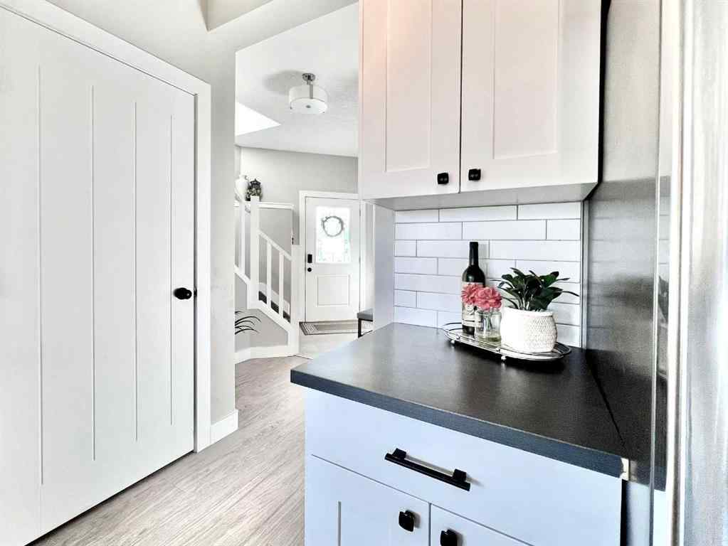 MLS® A2238666 - 10207 126 Avenue  in Northridge Grande Prairie, Residential