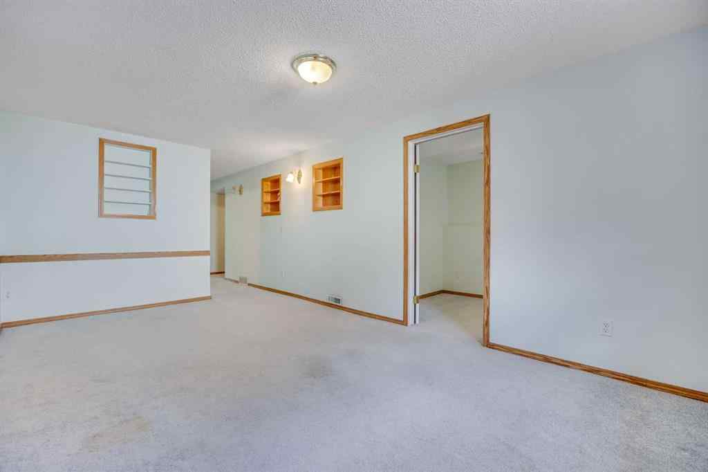 MLS® A2238667 - 187 Applebrook Circle SE in Applewood Park Calgary, Residential