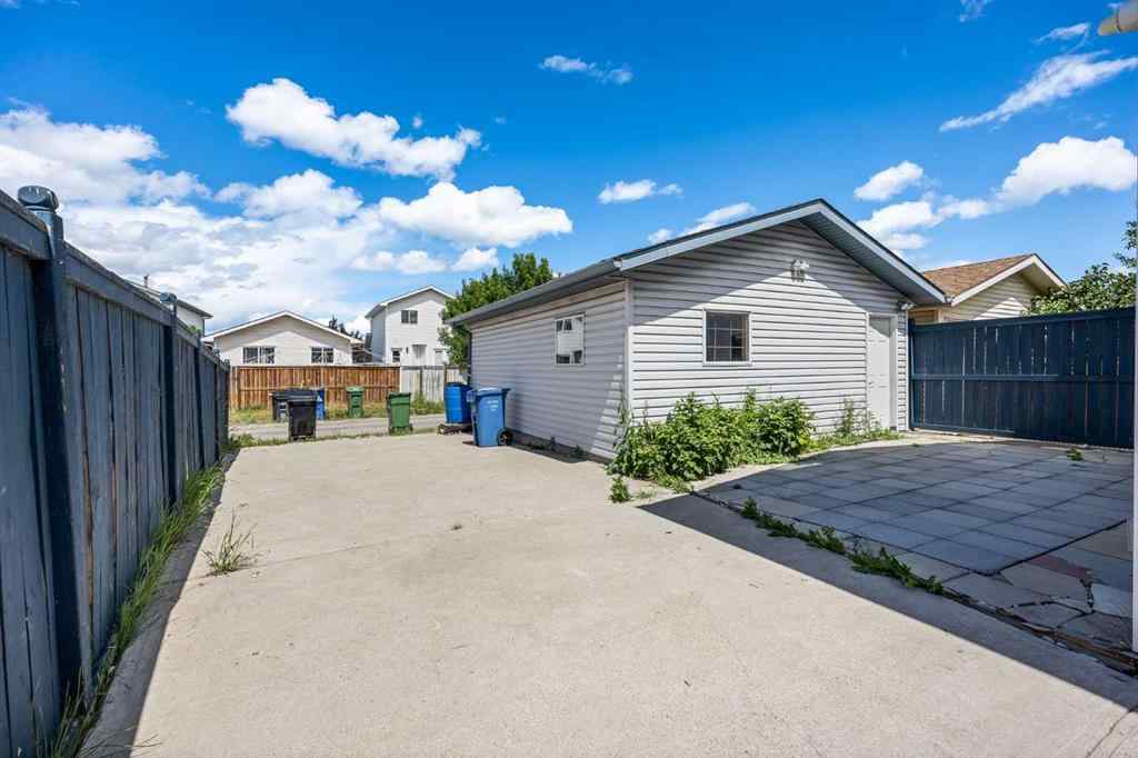 MLS® A2238667 - 187 Applebrook Circle SE in Applewood Park Calgary, Residential