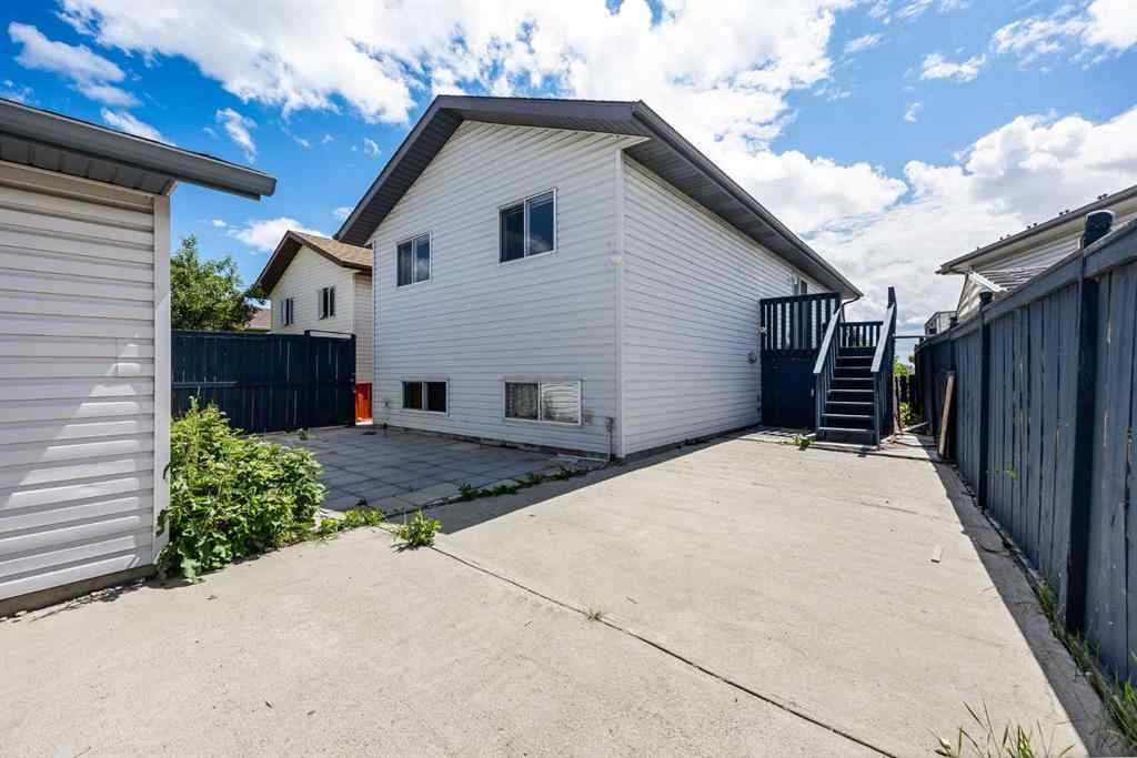 MLS® A2238667 - 187 Applebrook Circle SE in Applewood Park Calgary, Residential
