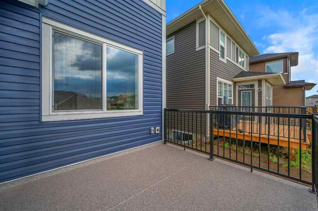 MLS® A2238679 - 1313 Midtown Road SW in Midtown Airdrie, Residential