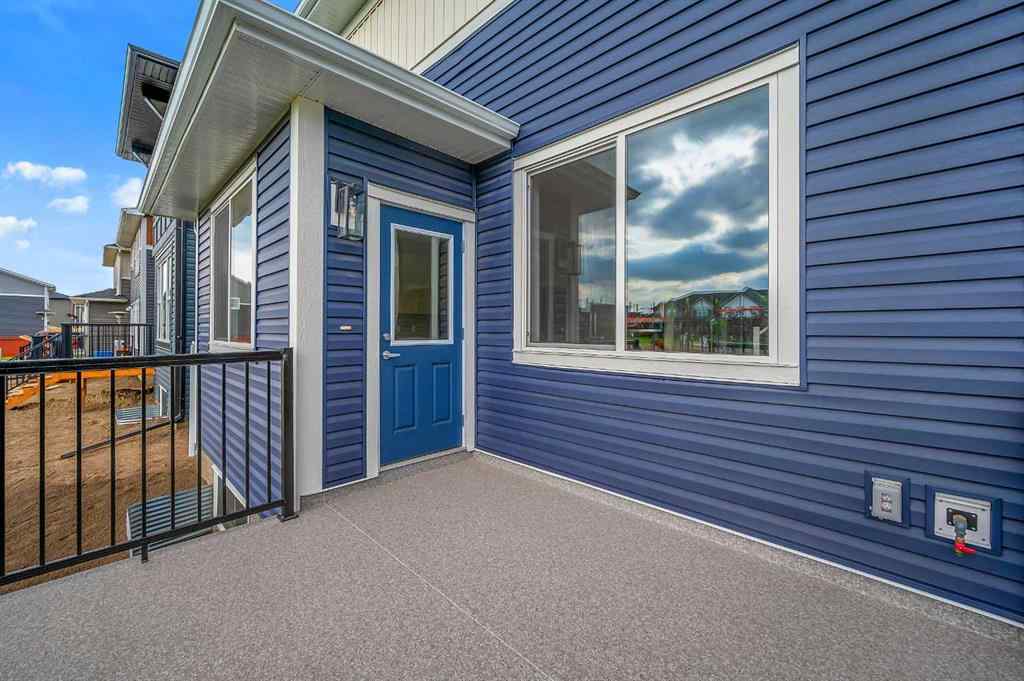 MLS® A2238679 - 1313 Midtown Road SW in Midtown Airdrie, Residential