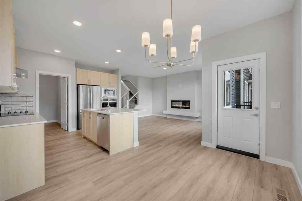 MLS® A2238679 - 1313 Midtown Road SW in Midtown Airdrie, Residential