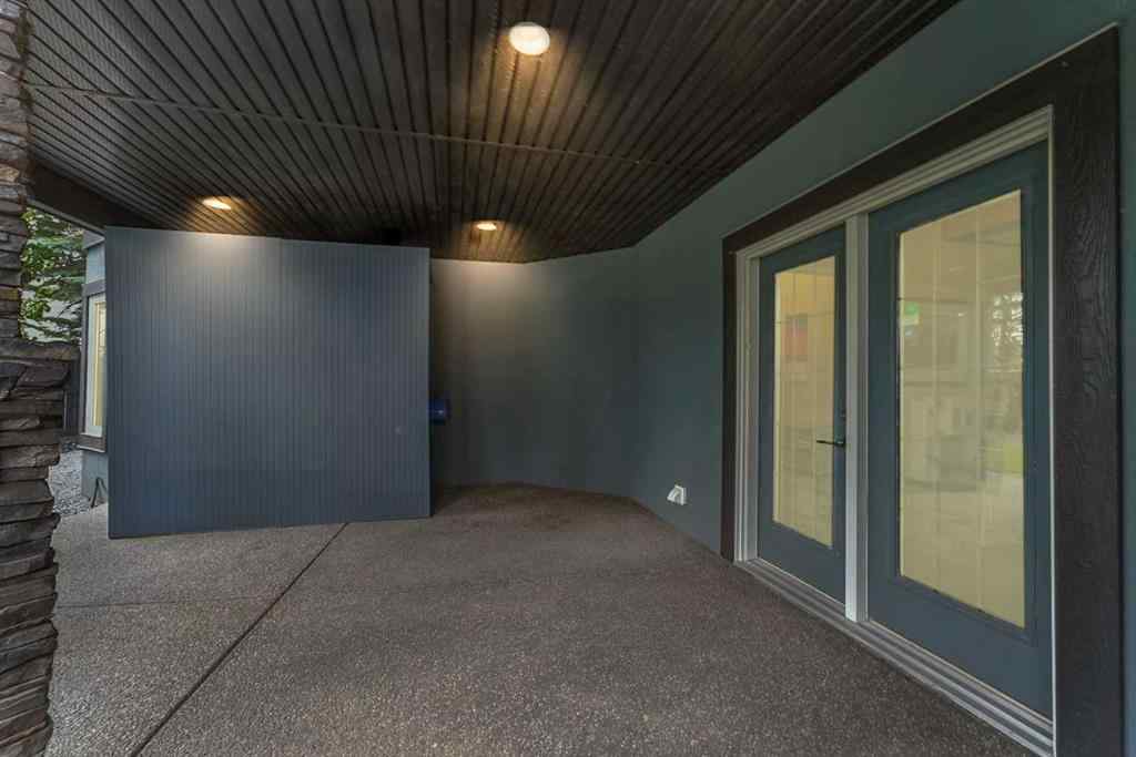 MLS® A2238712 - 136 Magenta Crescent  in Rainbow Falls Chestermere, Residential
