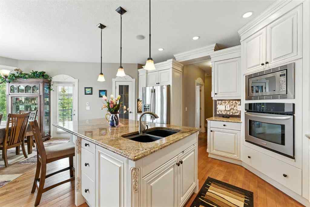 MLS® A2238712 - 136 Magenta Crescent  in Rainbow Falls Chestermere, Residential