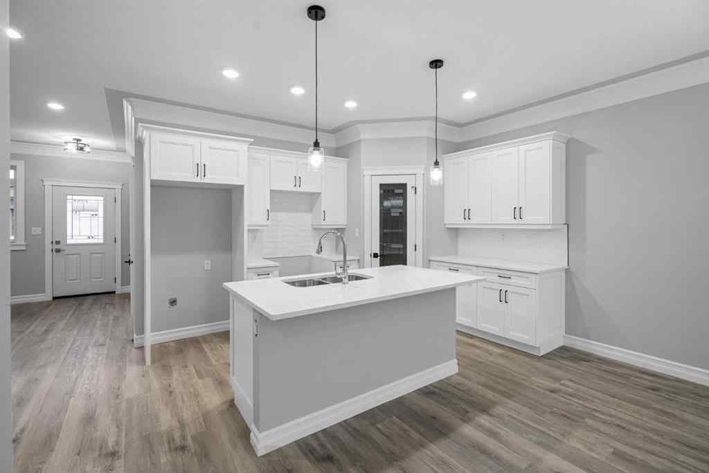 MLS® A2238765 - 3303 50A Street Close  in Creekview Camrose, Residential